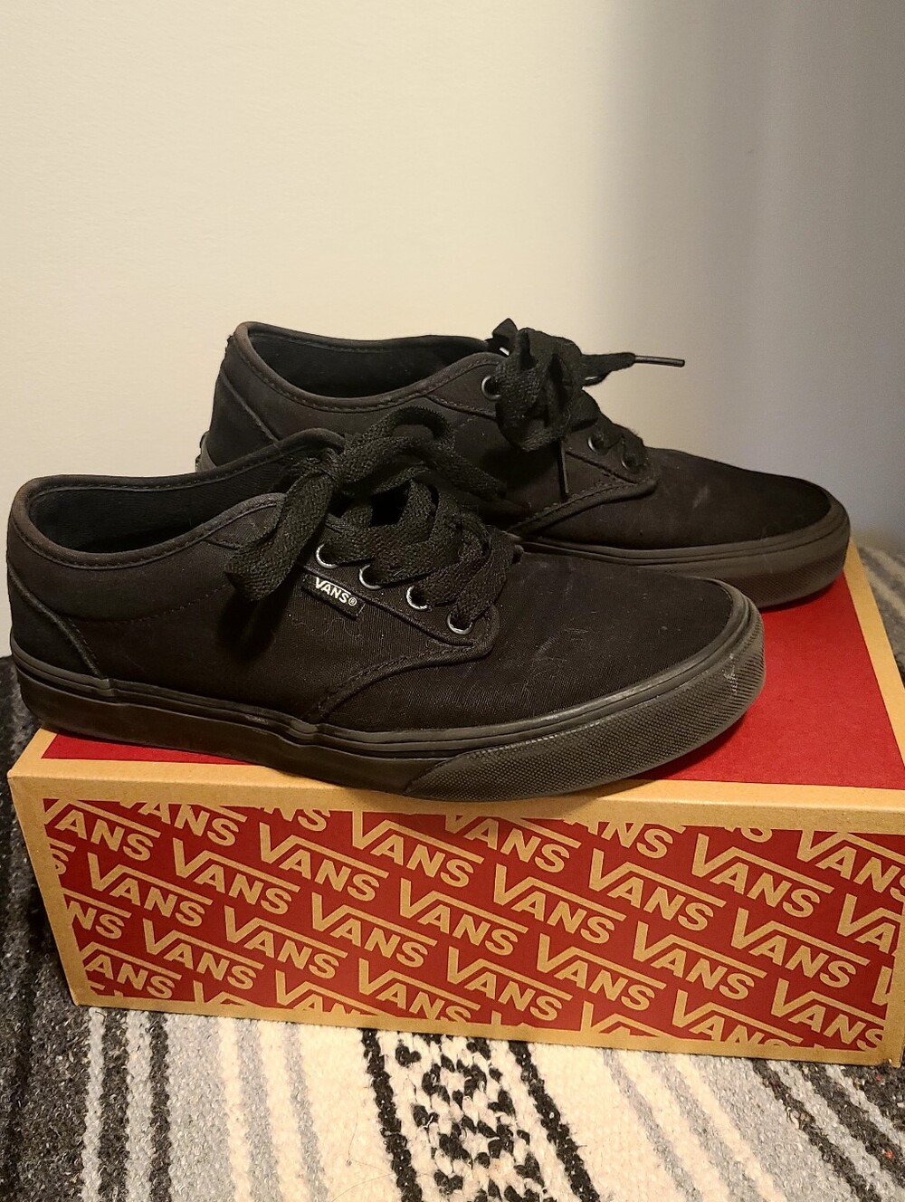 Vans Atwood Black Canvas Low-Top Skate Sneakers US Sz 8 EUR 40.5
